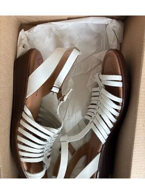 Comfortiva White Strappy Wedge Sandal